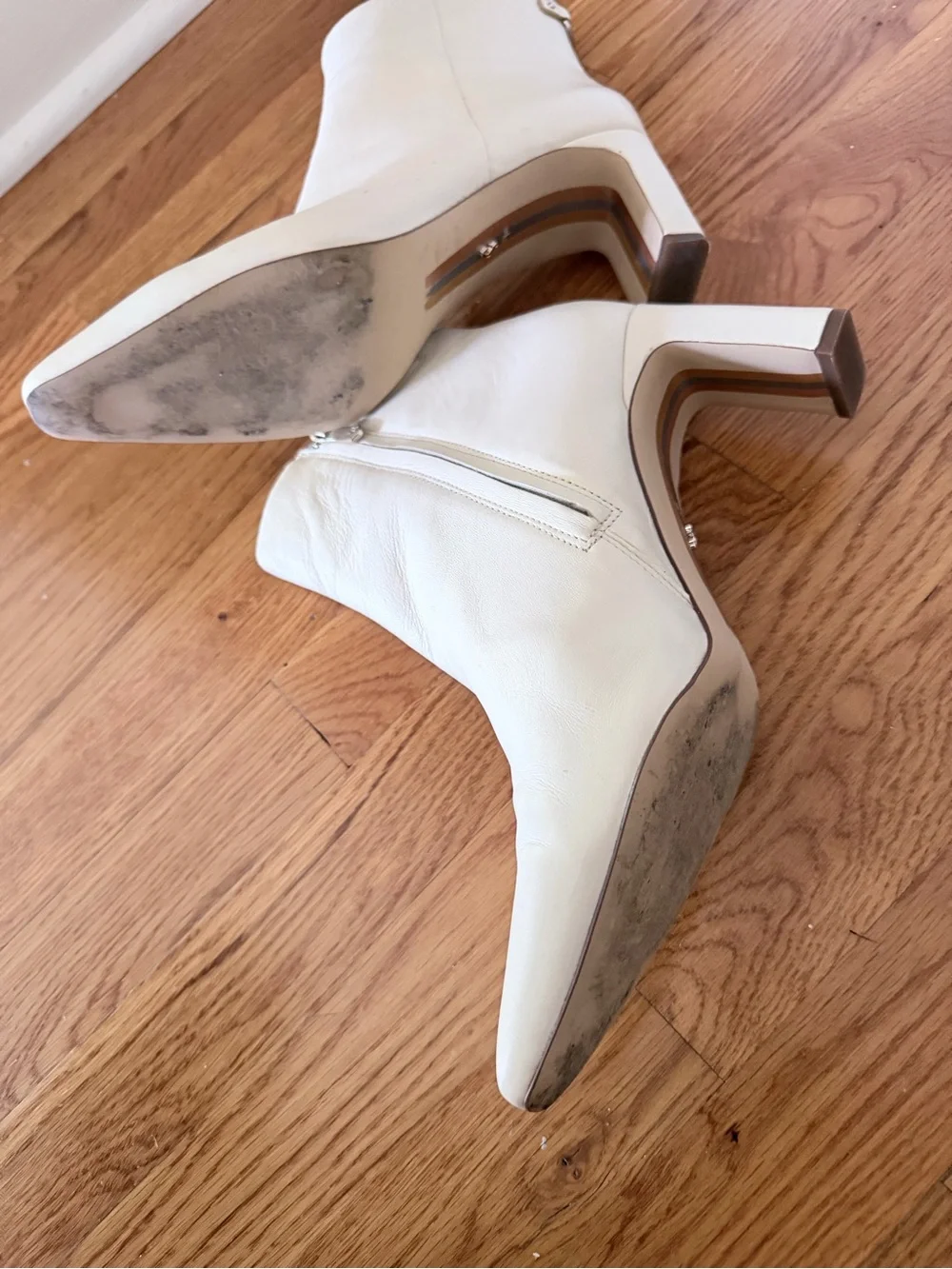 Sam Edelman Cream Saige Pointed-Toe Leather Ankle Boots - worn nice like new